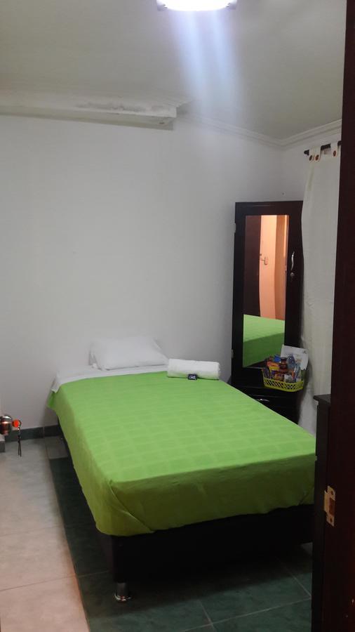 Hostal Deluxe Santander Manizales Buitenkant foto