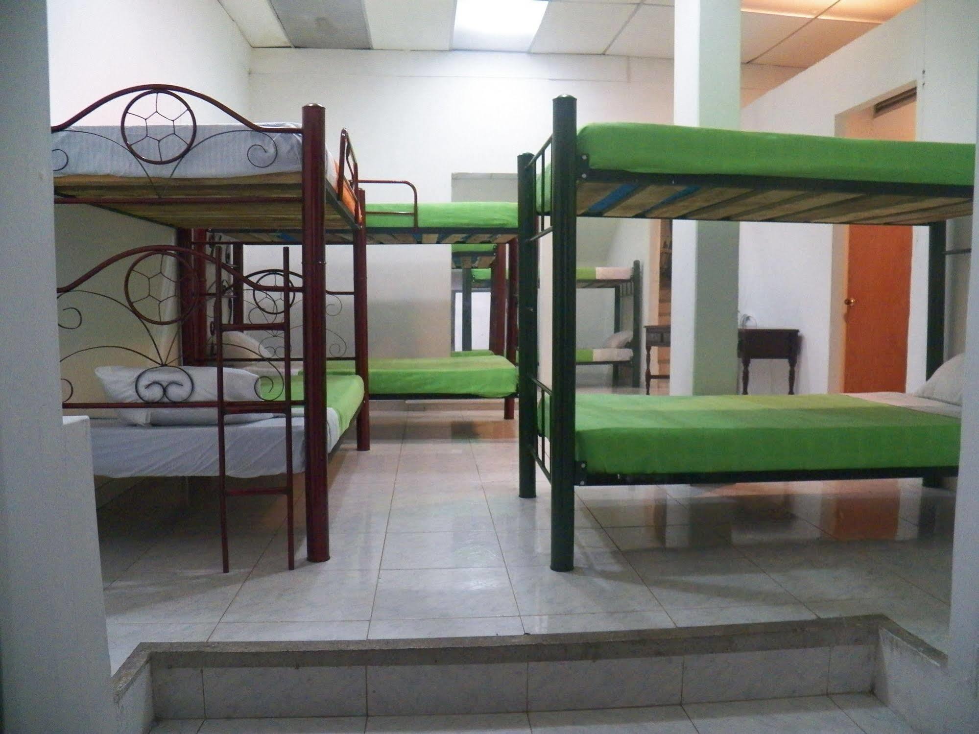 Hostal Deluxe Santander Manizales Buitenkant foto