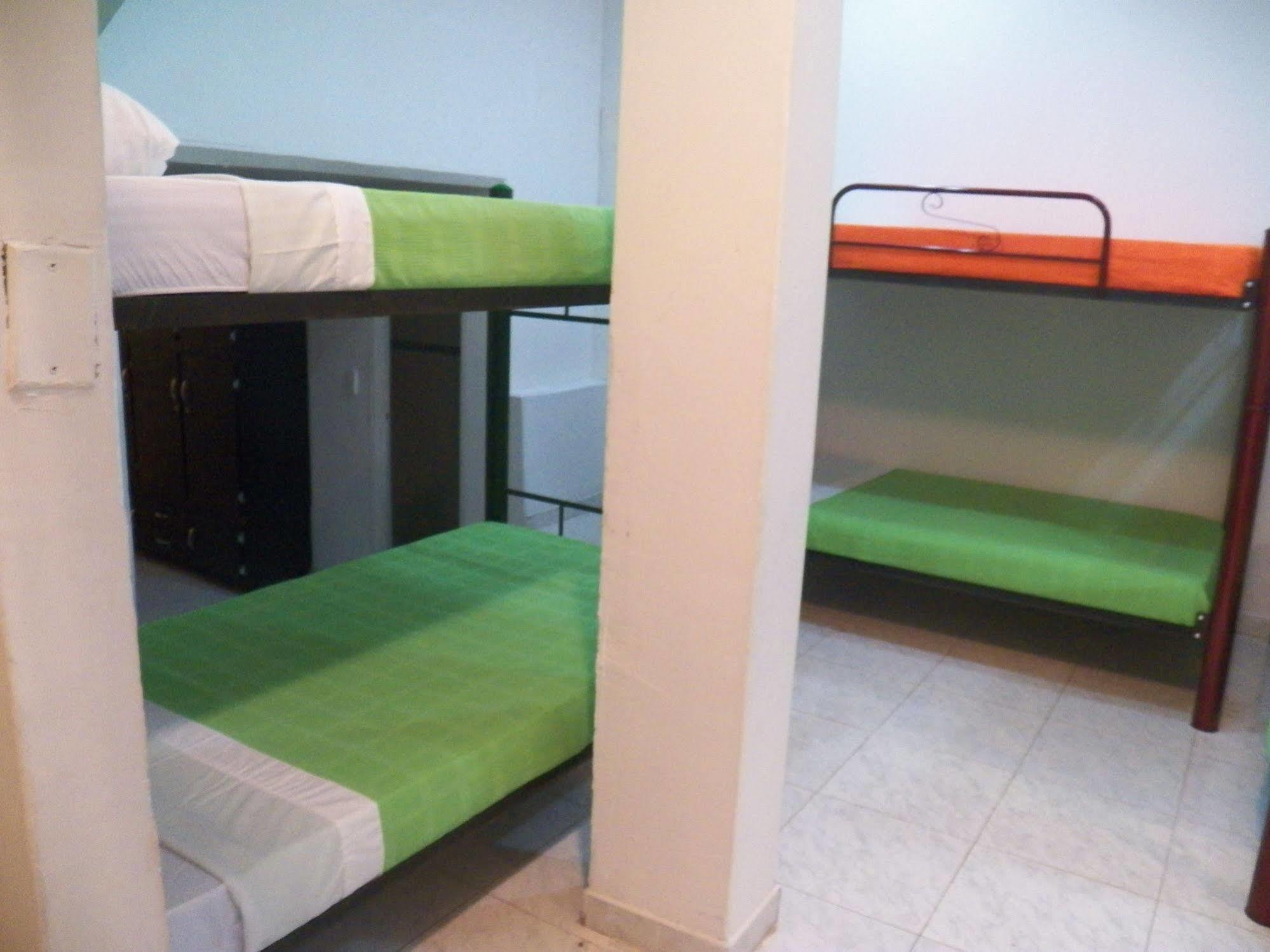 Hostal Deluxe Santander Manizales Buitenkant foto