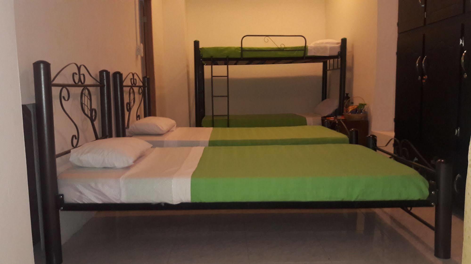 Hostal Deluxe Santander Manizales Buitenkant foto