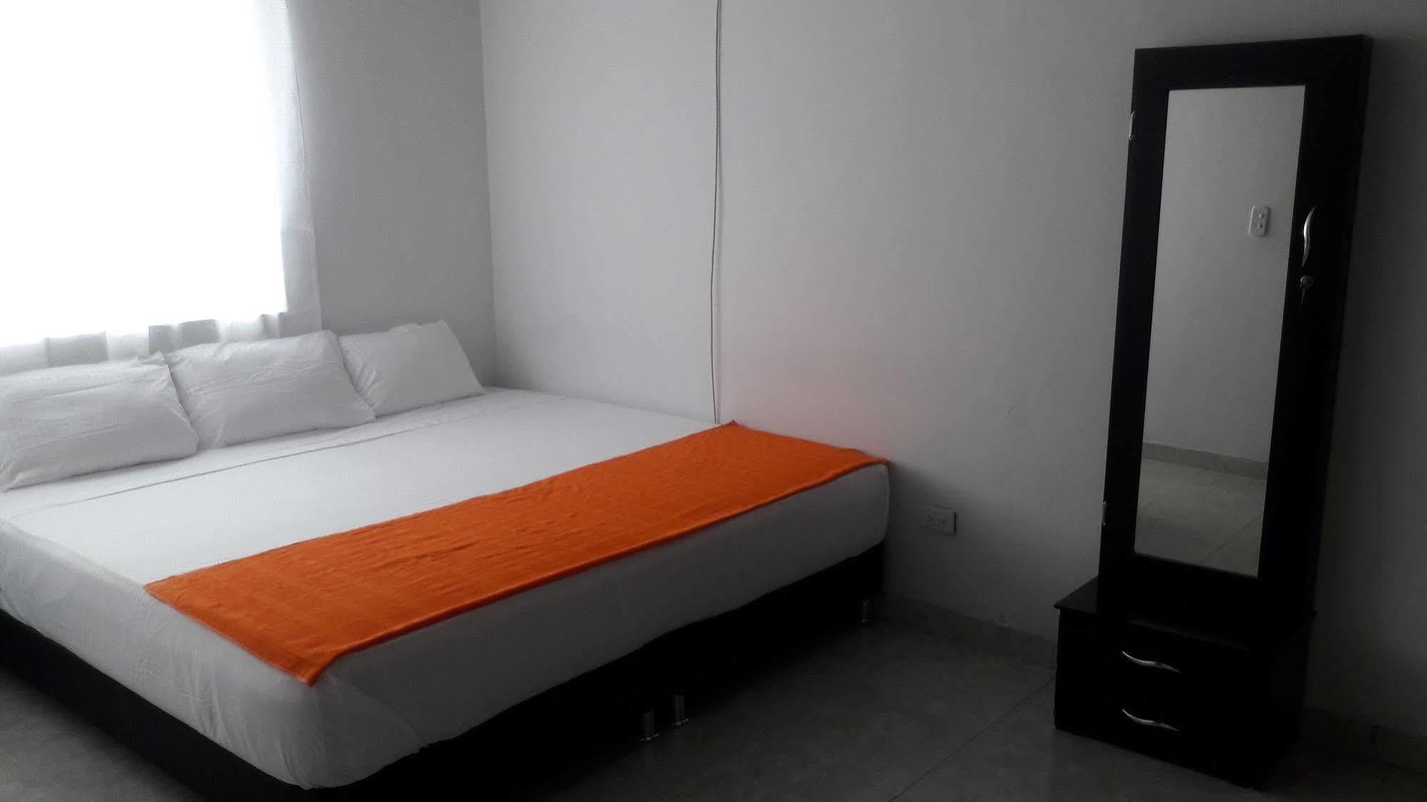 Hostal Deluxe Santander Manizales Buitenkant foto