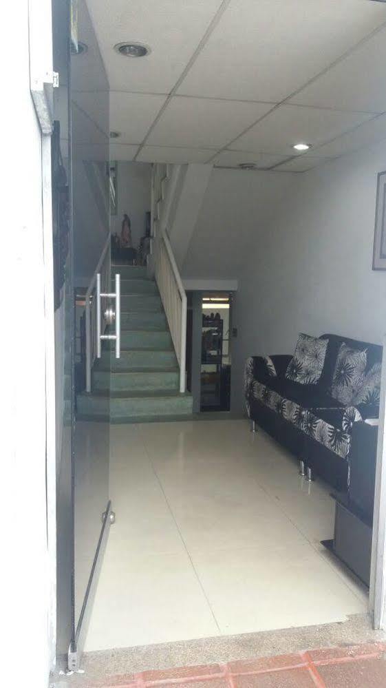 Hostal Deluxe Santander Manizales Buitenkant foto